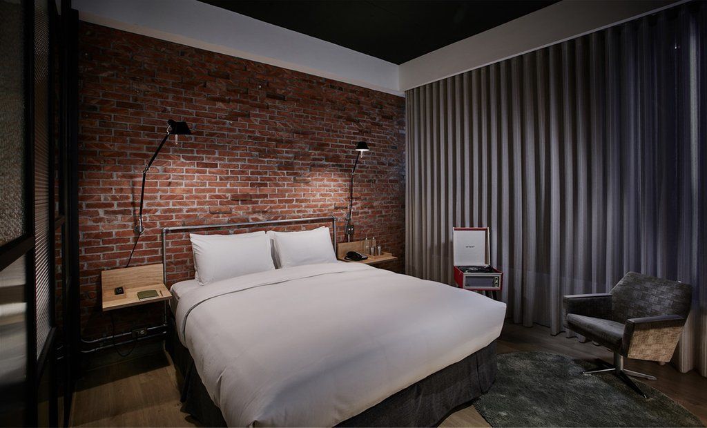 U.I.J Hotel & Hostel Тайнань Екстер'єр фото